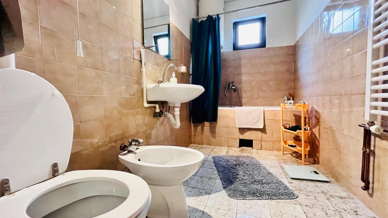 Apartment Viktorija อูชิเซ ภายนอก รูปภาพ